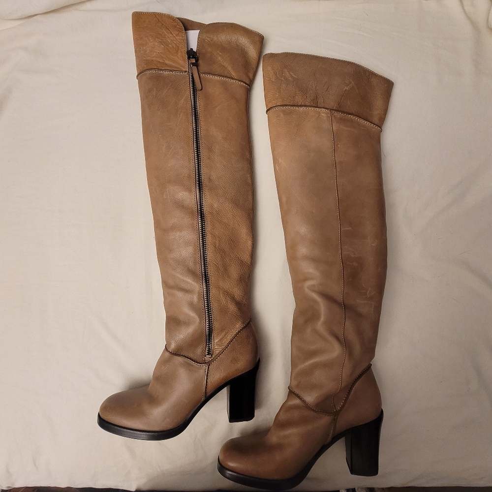 VIA SPIGA 9 1/2M Distressed Tan Leather Heeled Boot w/Heel, Toe, Slip Protectors